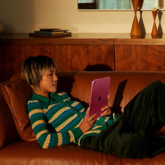 Apple iPad (2025) Wi-Fi - Image 4